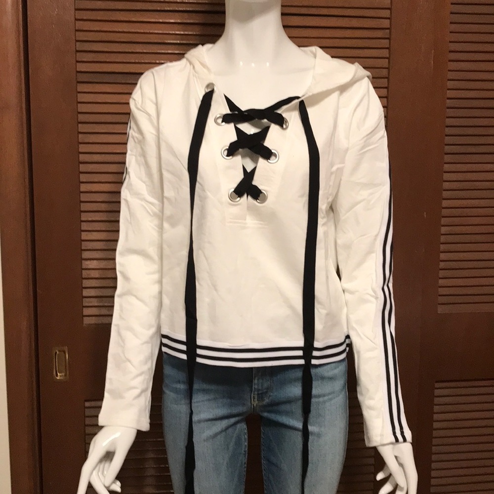 🆕 Essue Striped Hoodie